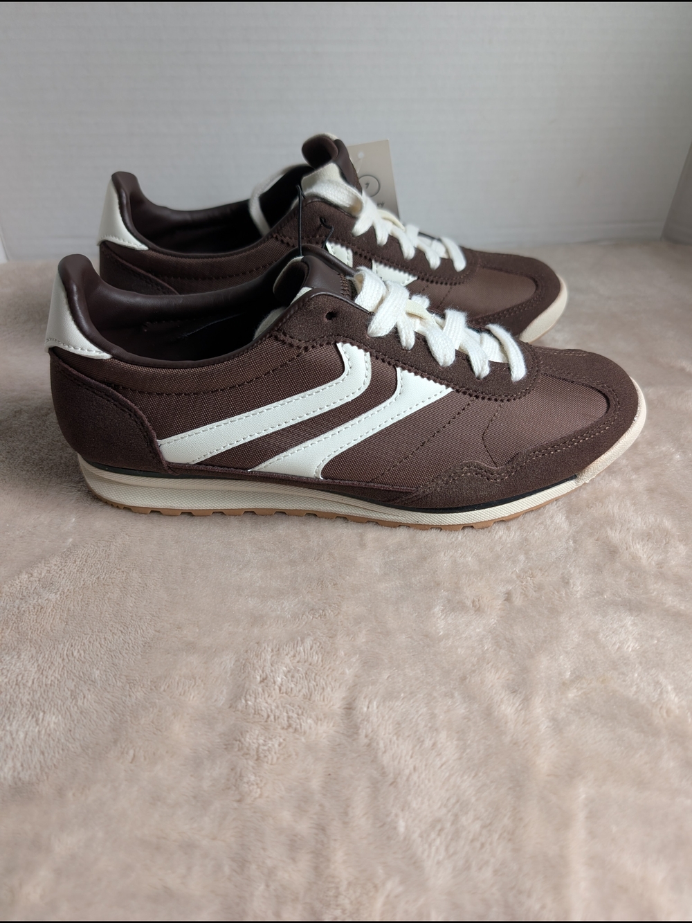 No Boundaries Women's Retro Lace-Up Sneakers Size 7